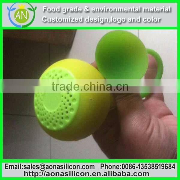 silicone case speaker with suction for phone bluetooth convenient use