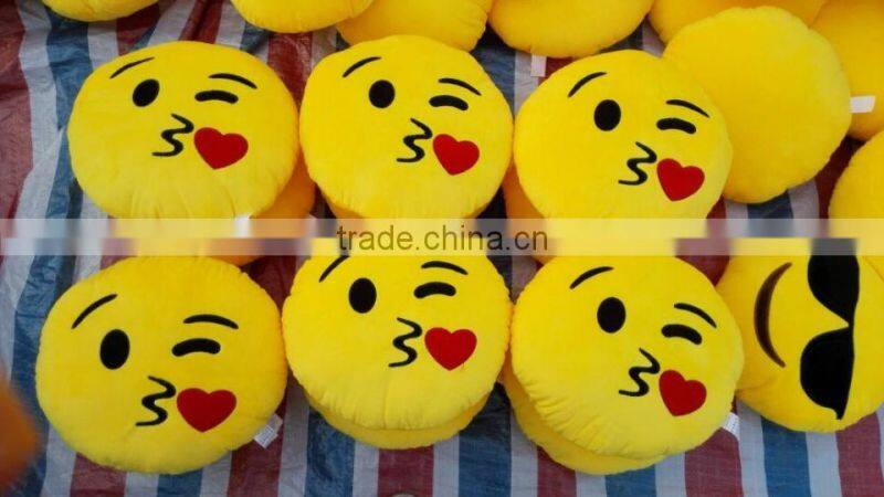 Factory direct wholesale custom whatsapp emoji pillow