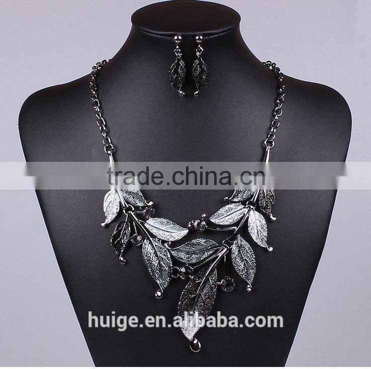 2015 Yiwu Jewellery High Quality The Maple Leaf Pendant Necklace