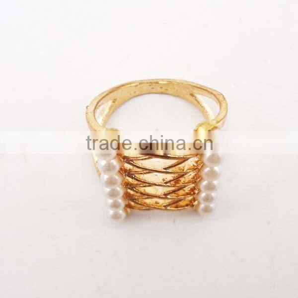 Newest Interlaced Fashion Gold Plating Pearl Ring Jewelry