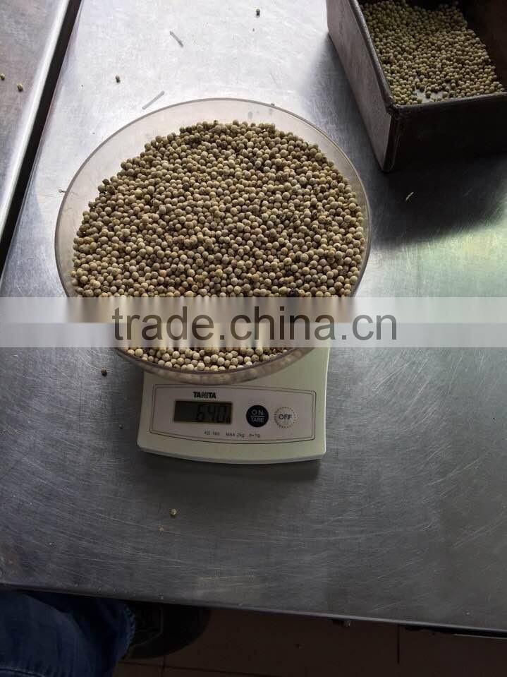 Vietnam white pepper in whole