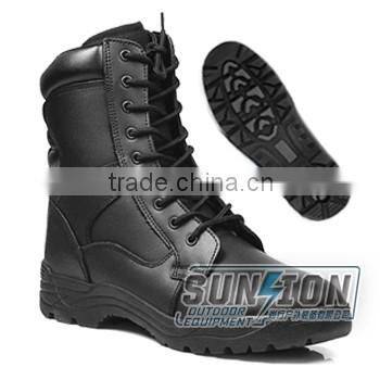 USA standard Tactical Boots is made of waterproof nylon and cowhide leather