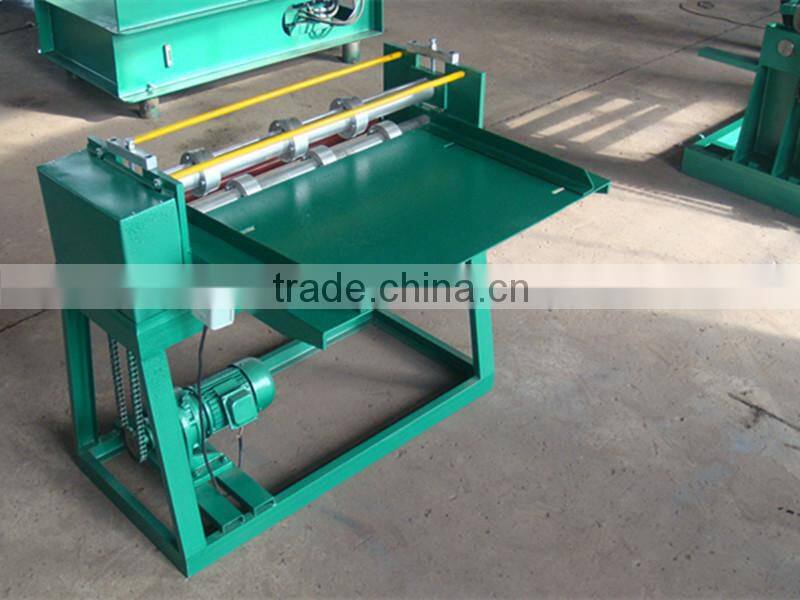 Simple steel slitting equipment