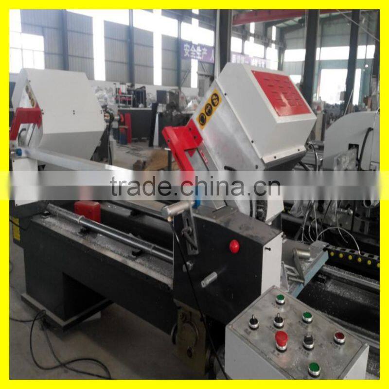 Aluminum profile cutting saw with two heads