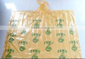 Disposable PE raincoats with 3-4 buttons