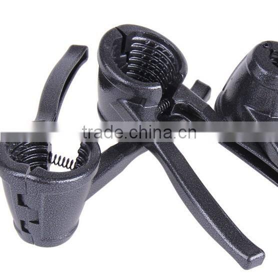 China Manual Heavy Duty Rocket Nut Cracker Nutcracker Nut Sheller for Home