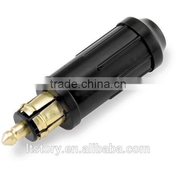 Black color car Merit 12V Rated Voltage 0-35V DC Max Current 16A Power Plug power socket