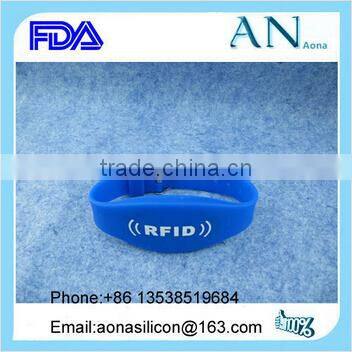 Wholesale salable RFID silicon band for sport
