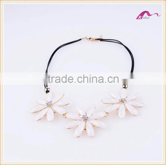 Classic Rope Chain Crystal Flower Choker Chunky Statement Necklace