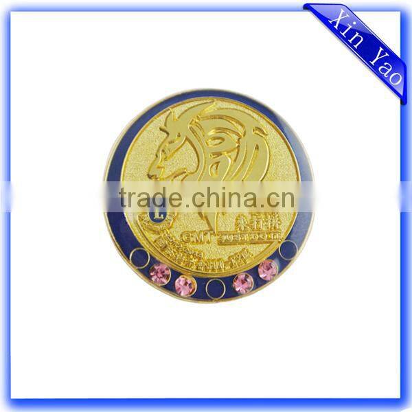 Customized zinc alloy gold plating enamel eagle embossed pin badge
