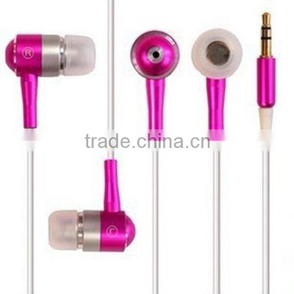 metal mega bass earbuds, in ear ear buds, bass design