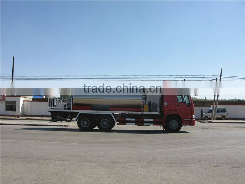 SINOTRUK 6x4 12000liters bitumen sprayer truck