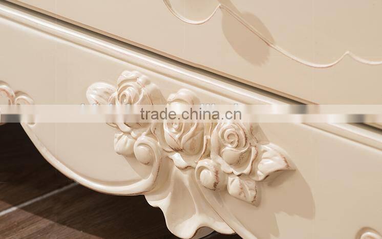 Concise solid wood two doors sideboard with drawers