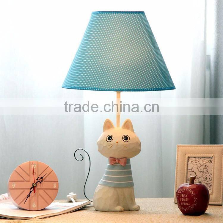 Custom resin cute kids Elf table lamp manufacturer