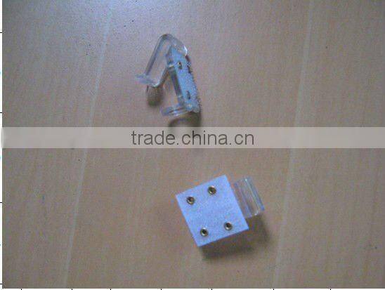 2.5X3.6X2.5CM , open size 1.5cm table skirt clip A6