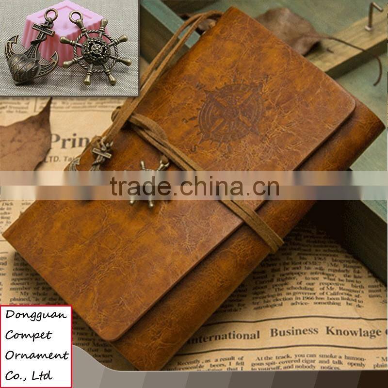 Wholesale retro zinc alloy high end three dimensional rudder anchor pendant