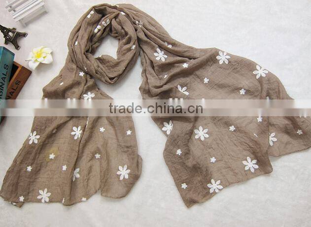 Wholesale Wide Flower Embroidery Cotton Ladies Fashion Scarf
