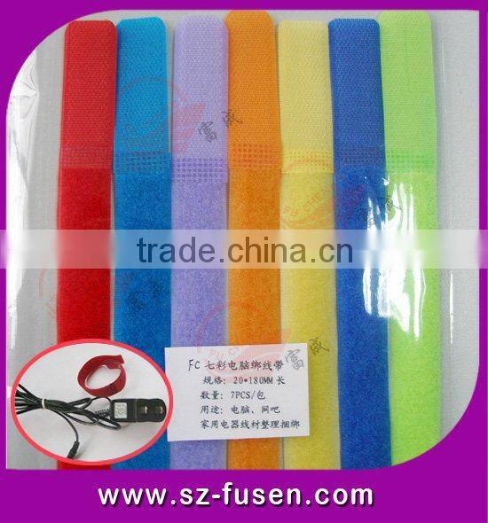 Straight Lines magic tape cable band