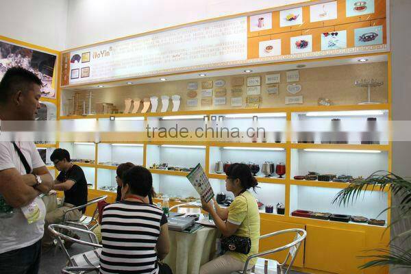 Hot Selling Portable Ashtray With Lid Cover Unti-brass Color