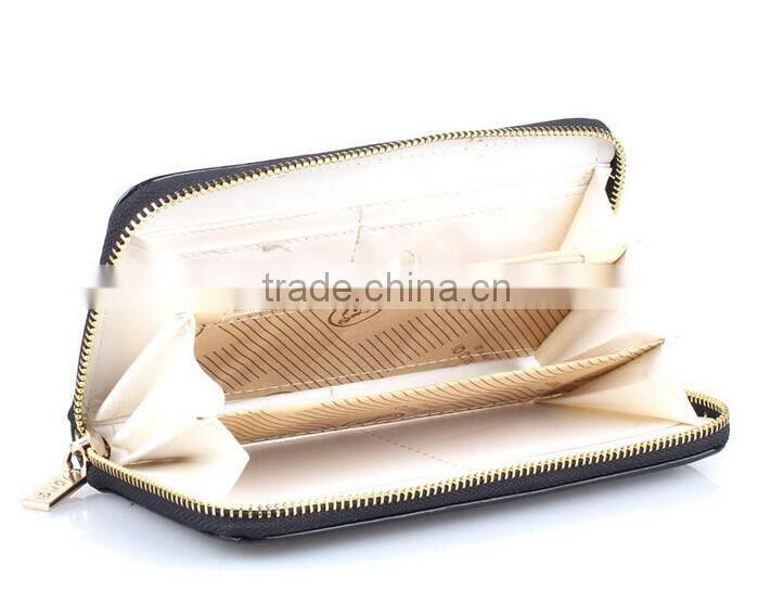 Single zipper red clutch bifold purse wallet