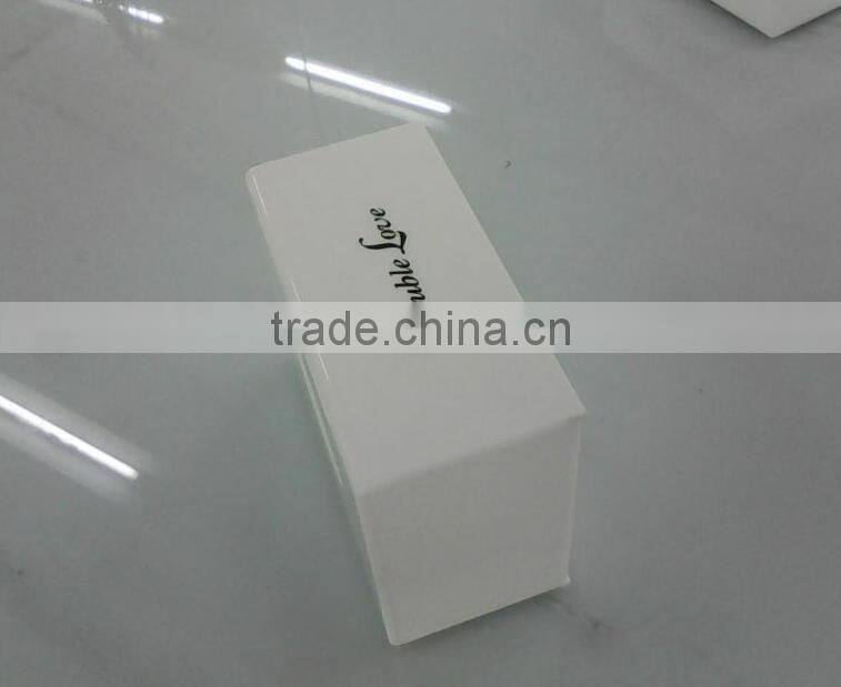 white acrylic tissue box