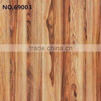 Wood style looking floor tiles