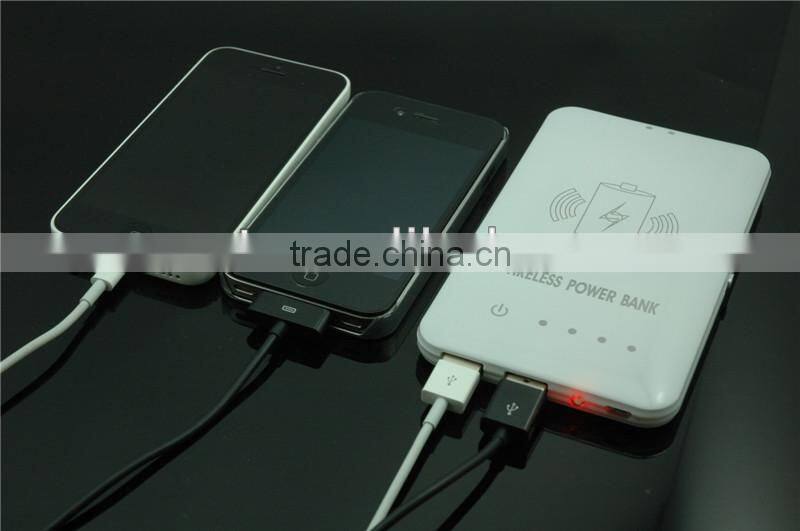 QI wireless charging power bank