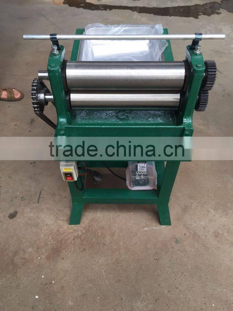 310mm comb foundation roller manual smooth foundation roller machine
