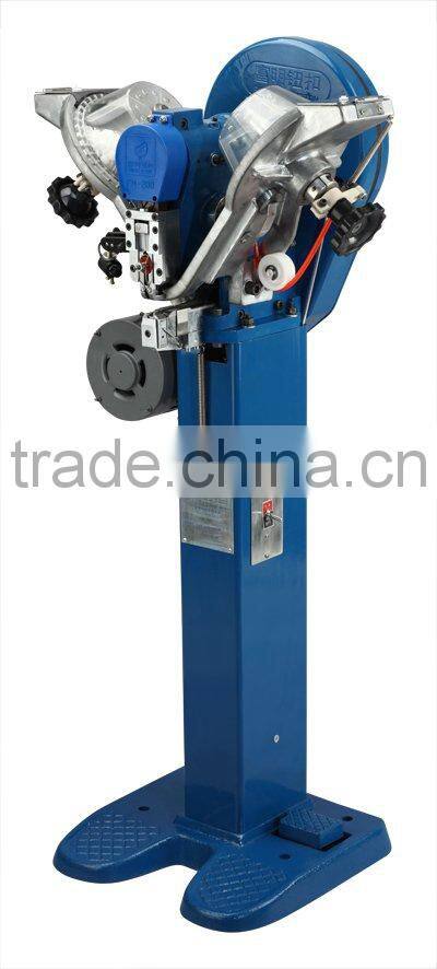 button fastening machine