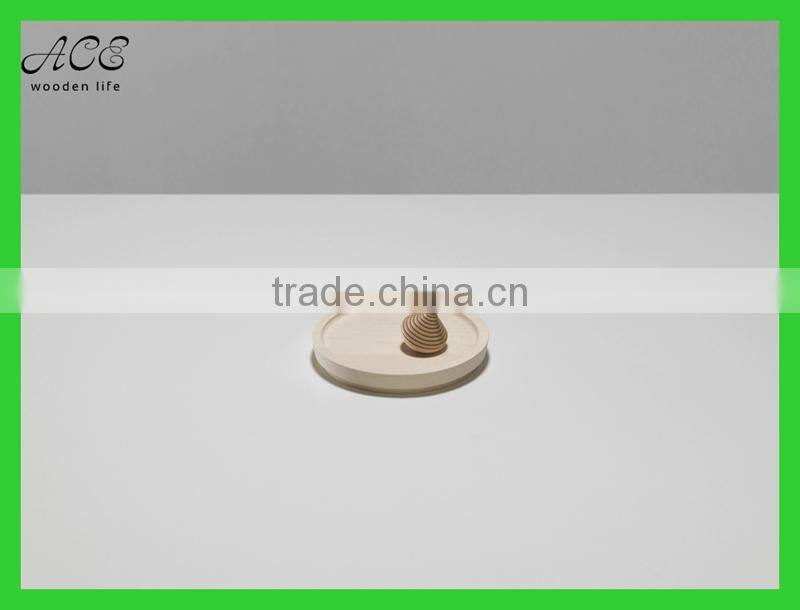 Round shape wooden serving tray