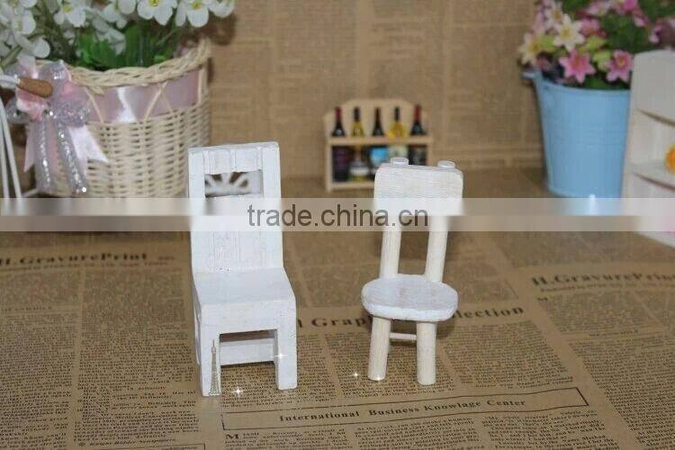 Do the old ZAKKA wooden mini chair toy
