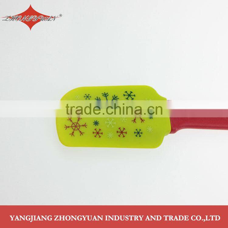 Flexible middle size snowflake printing silicone scraper with plastic handle, best selling
