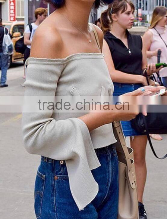 Runwaylover 125 Europe Style 2017 Ladies Sexy Off-Shoulder Knitted Flare Sleeve Blouse