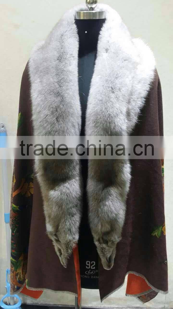 cashmere knitwear with fox fur shawl