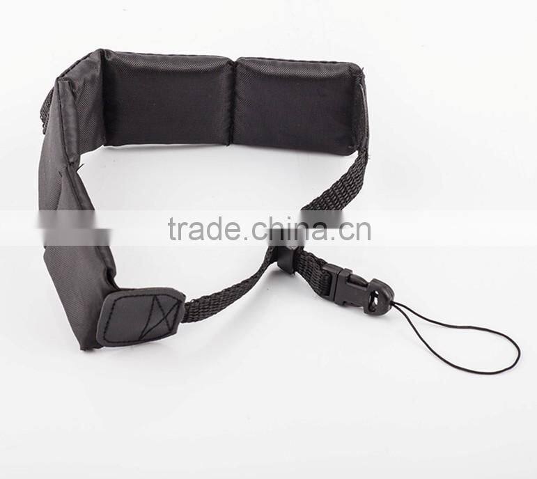 Floating wrist strap for waterproof camera