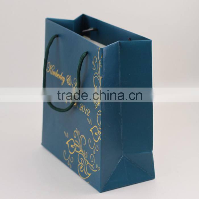 Luxury design blue gift paper hand bag with hot foiling-IMG0281
