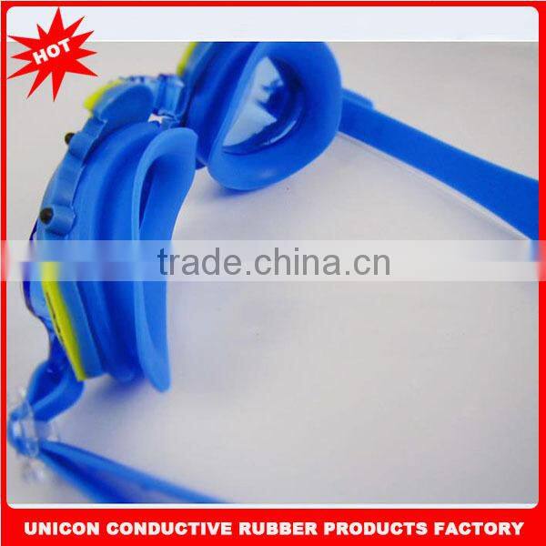 2014 Newest anti-fog silicone cartoon kids swimming goggle with variouis design and perfect uv protection swim goggles