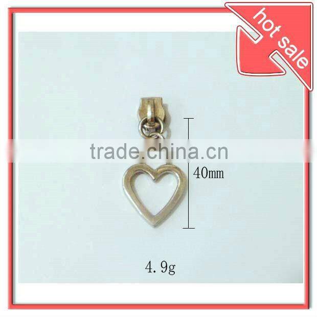 special clothing zipper slider with heart decoration
