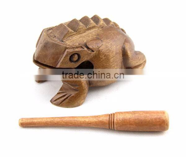 singing decorative wooden croaking frog