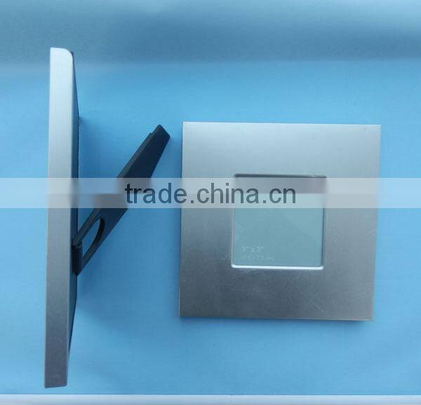 Aluminum photo frame