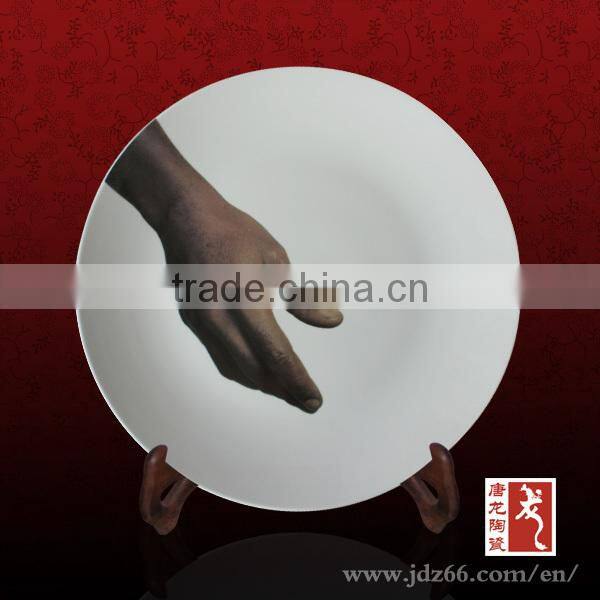 Europe style excellent quality hand painting portrait personalized ceramic plates for souvenir