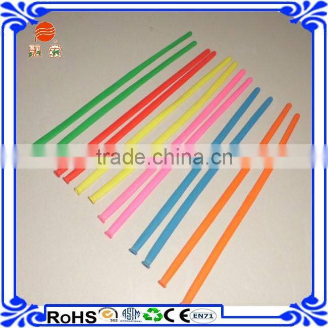 children playing animal twist long magic natural latex balloon