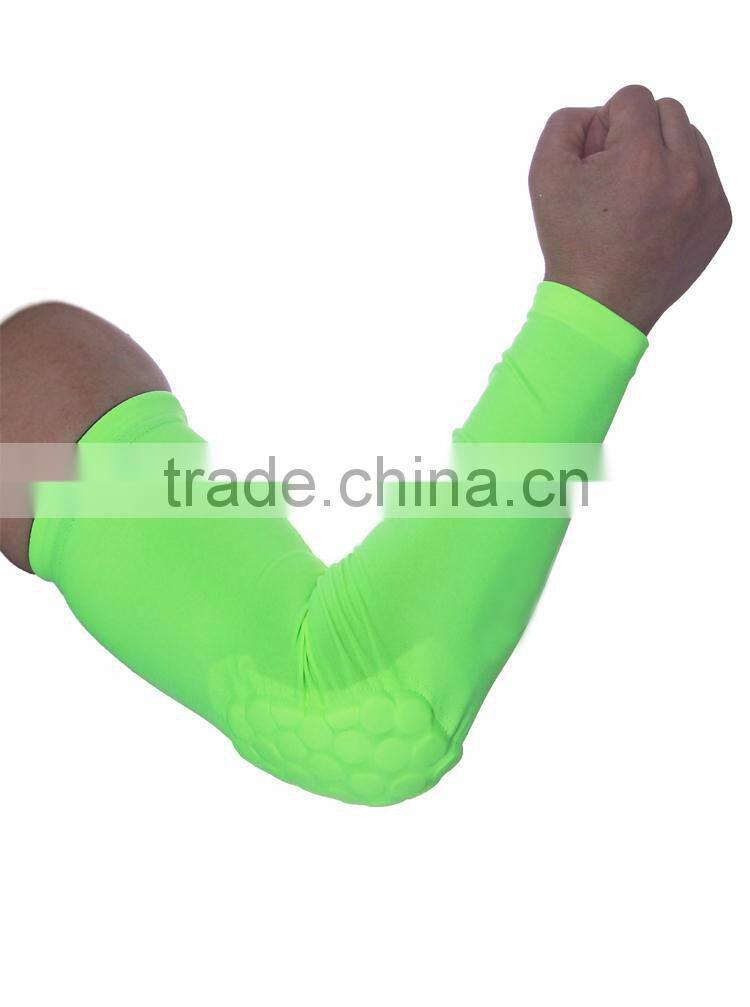 Kroad 2016 Hot selling Men & Women Basketball Brace Support for Volleyball, Comfortable Football Contact Sports