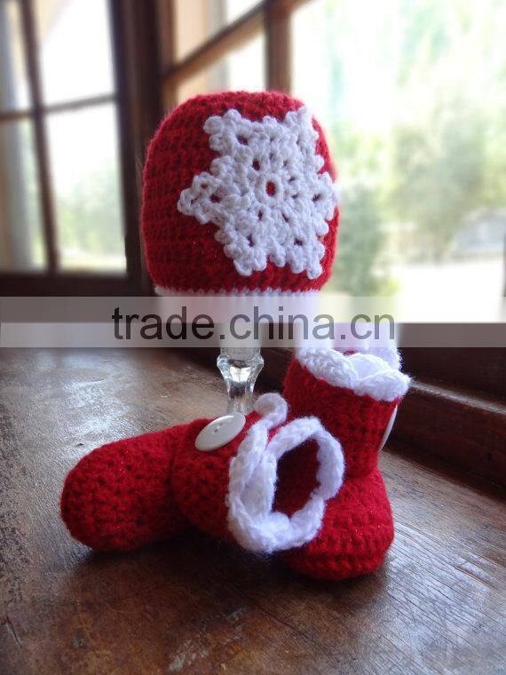Wholesale christmas clothing knitting wool Baby hat bright red trimmed in white shoes baby knitting clothes