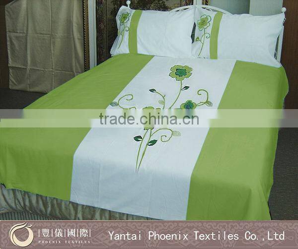 2013 newest embroidery silk quilt cover