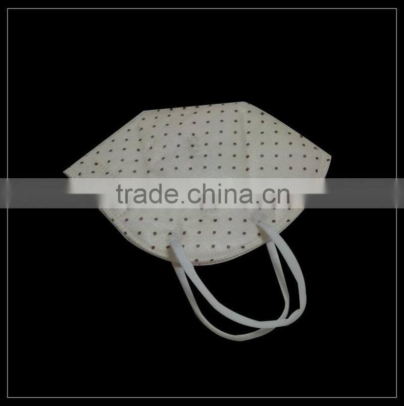 Yellow spunlace nonwoven fabric protective face mask with valve