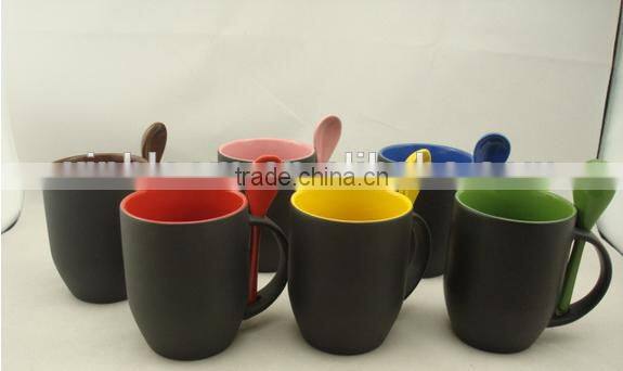 creative magic 11 oz color changing matte outer black and inner color ceramic coffee mug eiyh inserting spoon