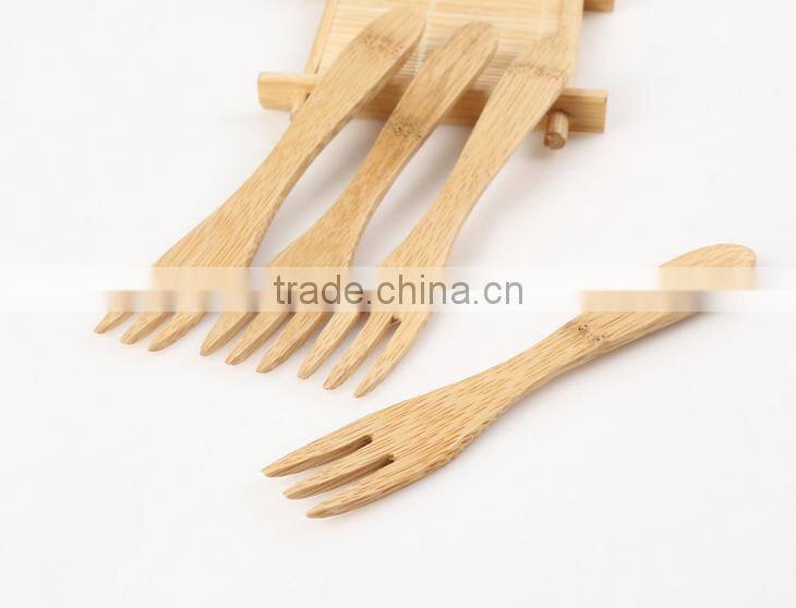 Bamboo fork for fruit