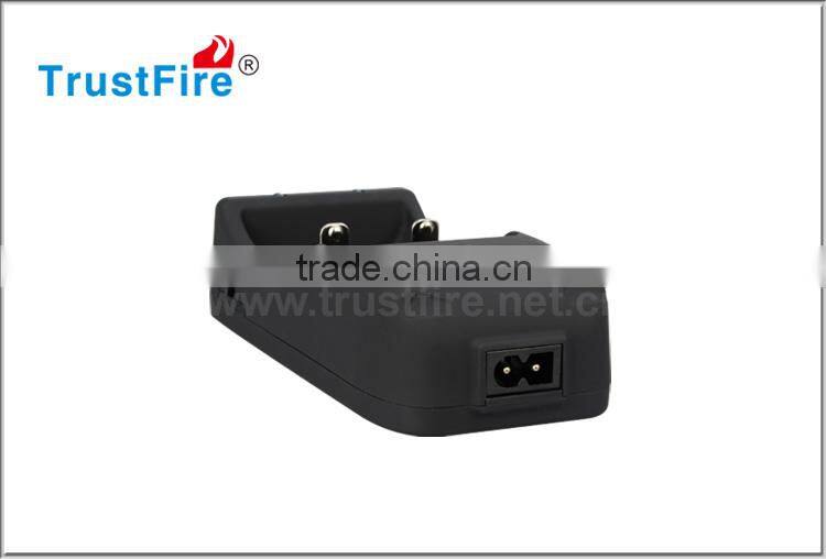 Factory cheap price portable TR-006 battery charger for 26650 and 18650 rechargeable battery