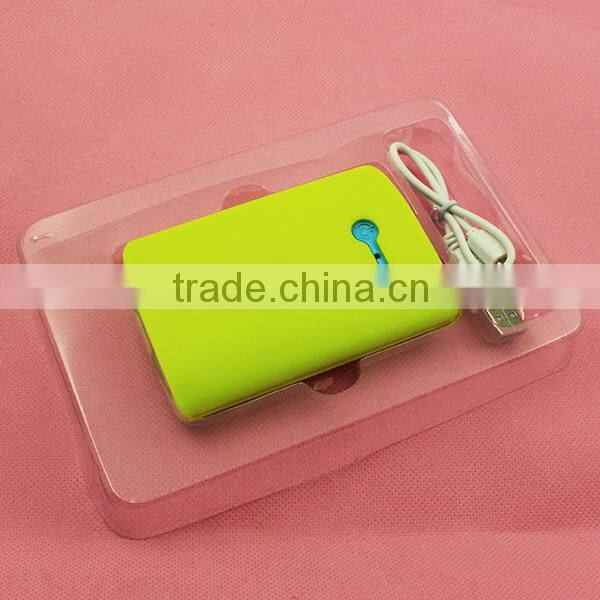 2016 new design ultra slim 5V 1A promotional 4000mah mobile solar power bank